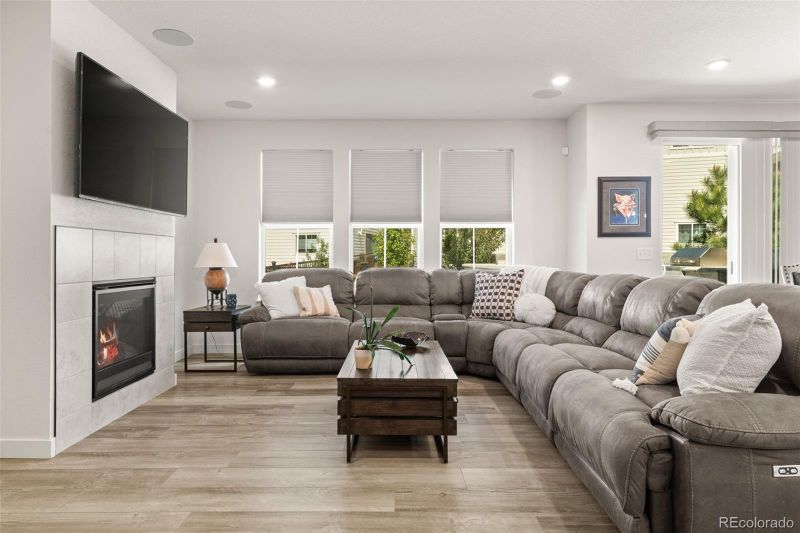 4089 Forever Cir, Castle Rock, CO 80109