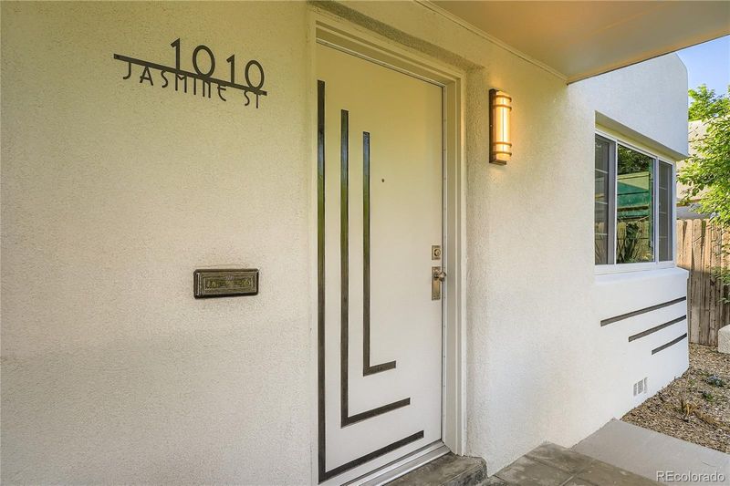1010 N Jasmine St, Denver, CO 80220