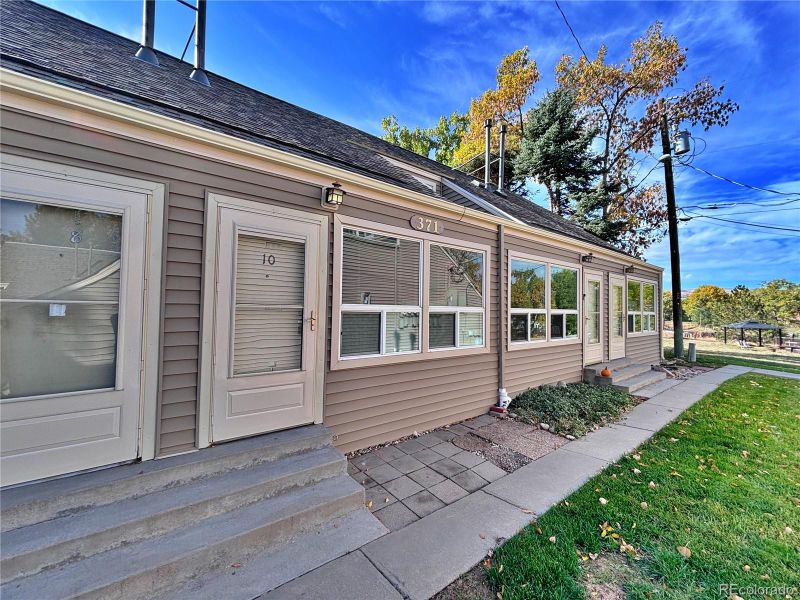 371 S Estes St #10, Lakewood, CO 80226