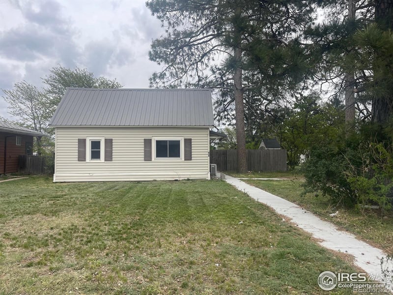 434 7th St, Burlington, CO 80807