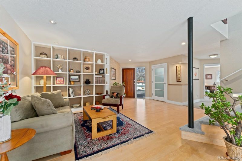 831 Crescent Dr, Boulder, CO 80303