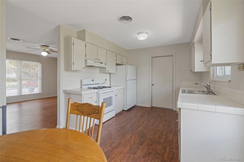 2453 S Memphis Way, Aurora, CO 80013