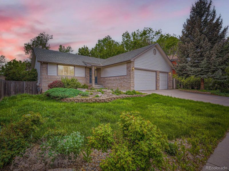 9670 W 69th Ave, Arvada, CO 80004