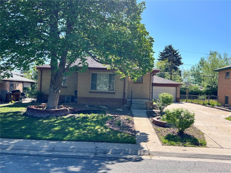 2124 S Yates St, Denver, CO 80219