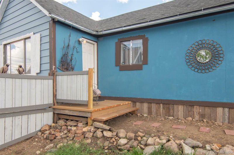 704 E 6th St, Leadville, CO 80461