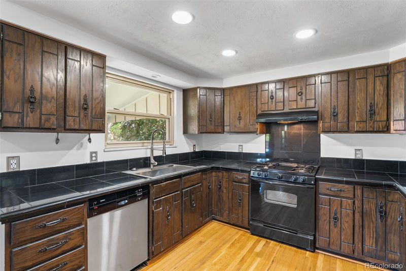 12829 E Nevada Ave, Aurora, CO 80012