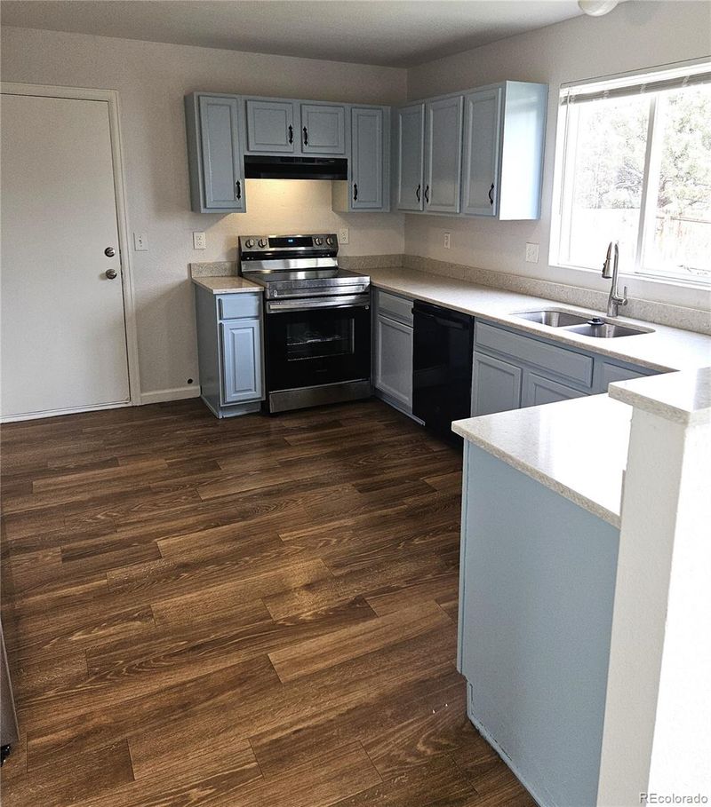 5151 Jasper St, Denver, CO 80239