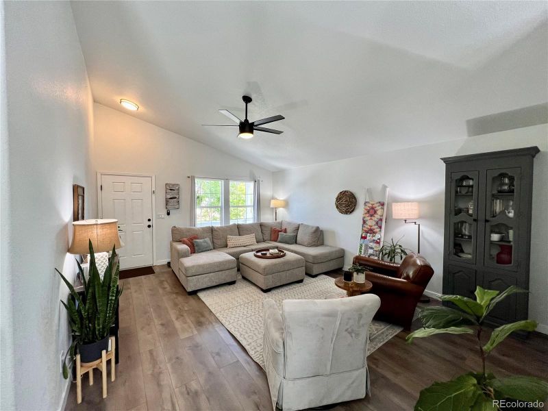 4178 E 94th Pl, Thornton, CO 80229