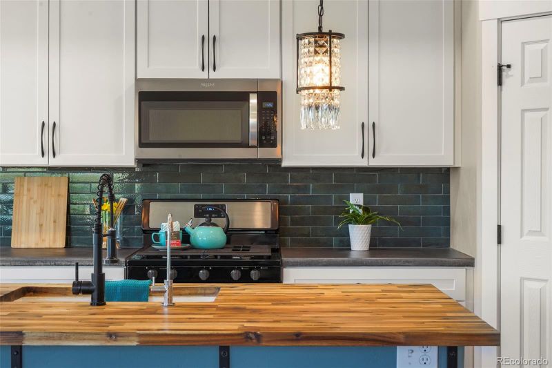 364 Phoebus Dr, Florissant, CO 80816