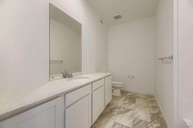 8957 Whiteclover St, Littleton, CO 80125