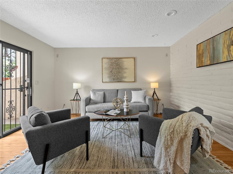 1060 S Parker Rd #13, Denver, CO 80231