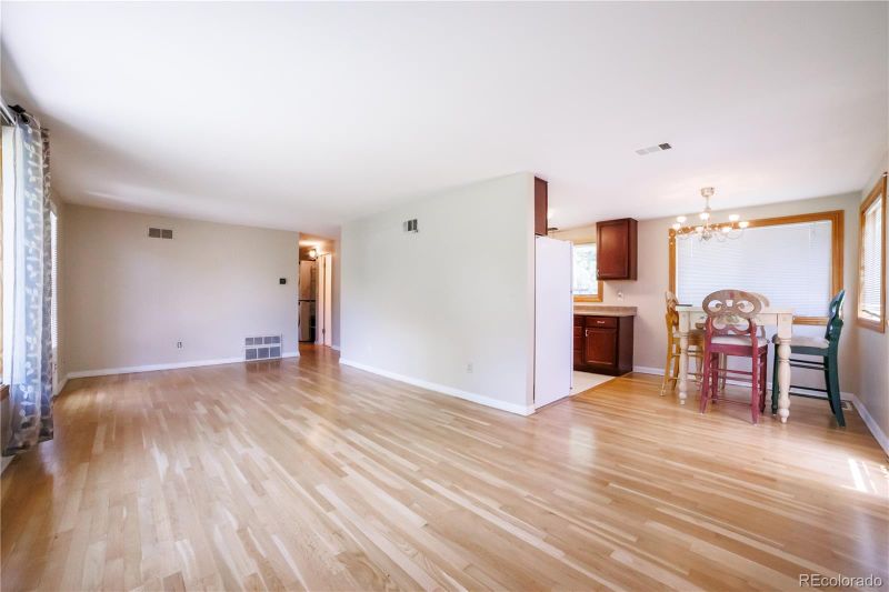 885 Balsam St, Lakewood, CO 80214