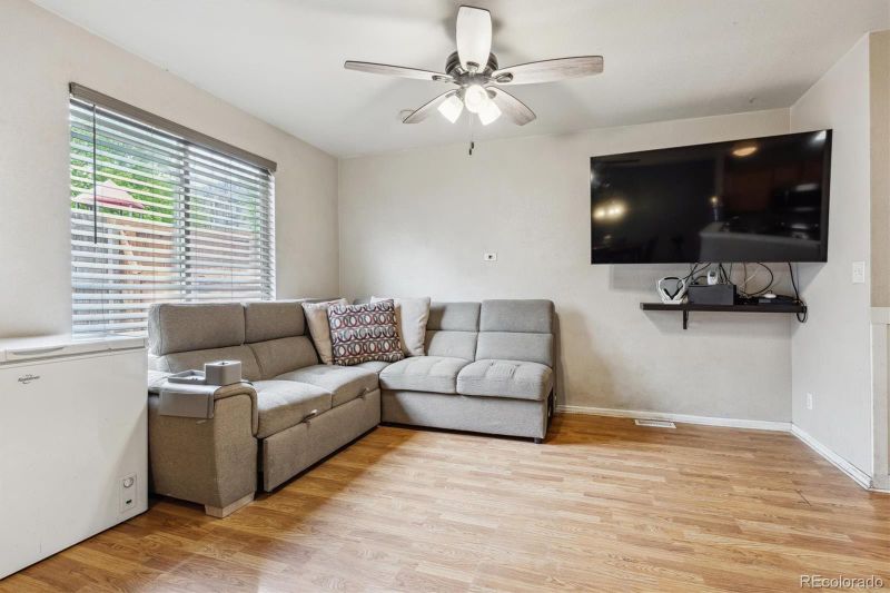 1953 E 102nd Cir, Thornton, CO 80229