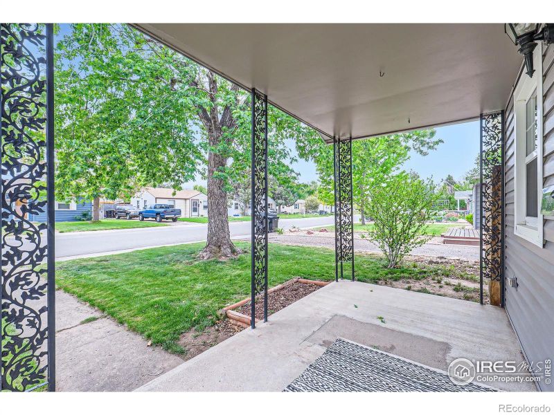 6825 Reno Dr, Arvada, CO 80002