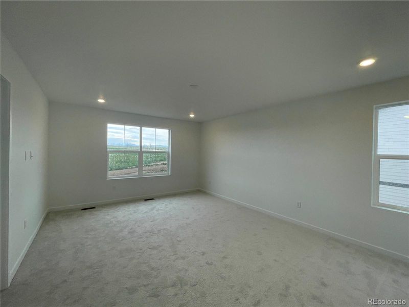 360 Donna Ln, Johnstown, CO 80534