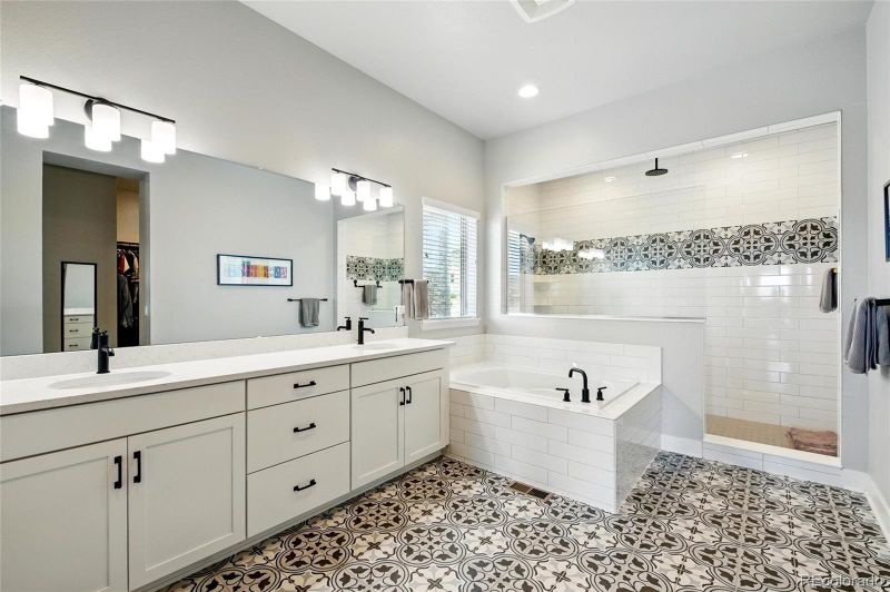 18212 W 95th Pl, Arvada, CO 80007