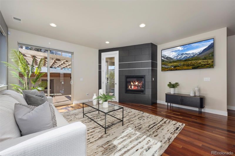 2053 Meade St, Denver, CO 80211