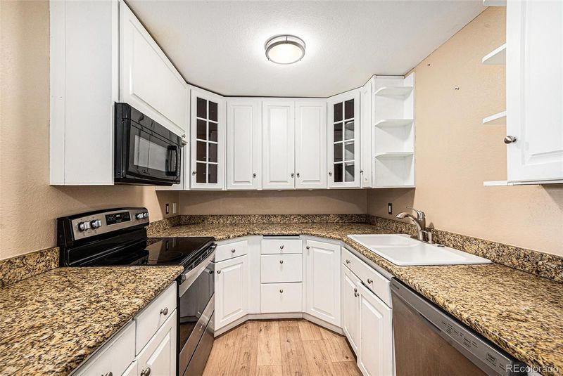 381 S Ames St #F204, Lakewood, CO 80226