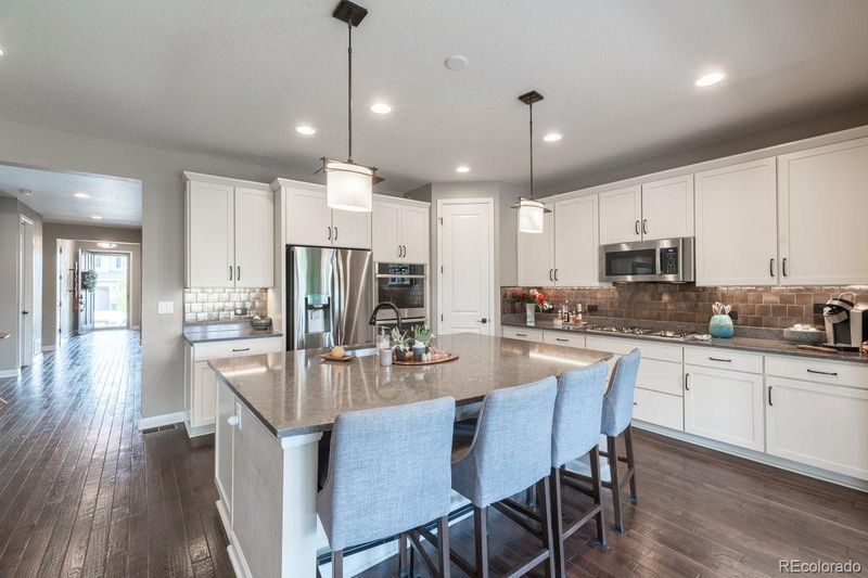 565 Pikes View Dr, Erie, CO 80516