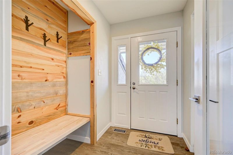 18045 Sunburst Dr, Monument, CO 80132