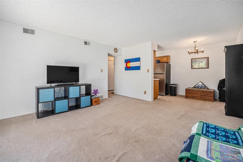 309 E Highline Cir #102, Centennial, CO 80122