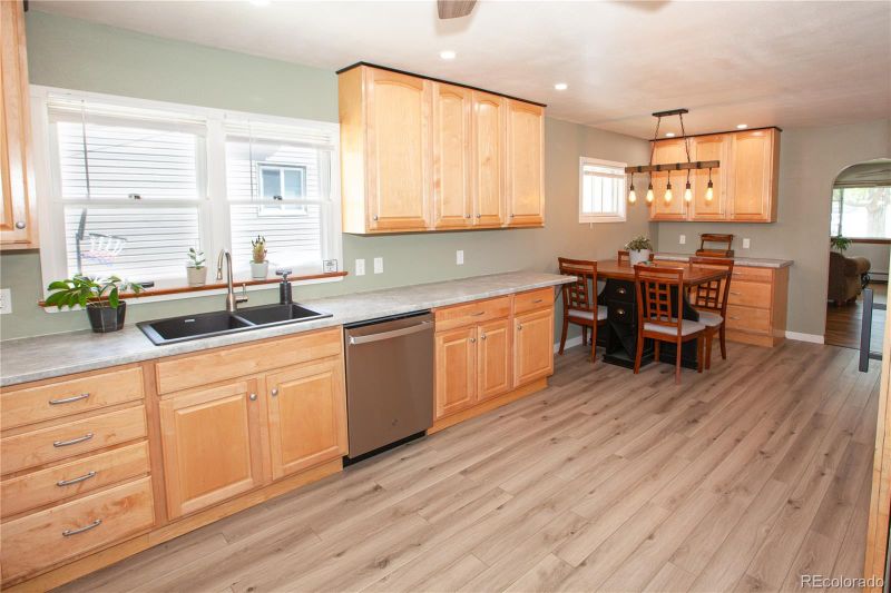 522 Park St, Sterling, CO 80751