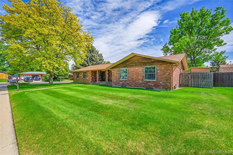 2311 Emery Pl, Longmont, CO 80501