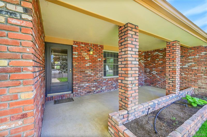 2311 Emery Pl, Longmont, CO 80501