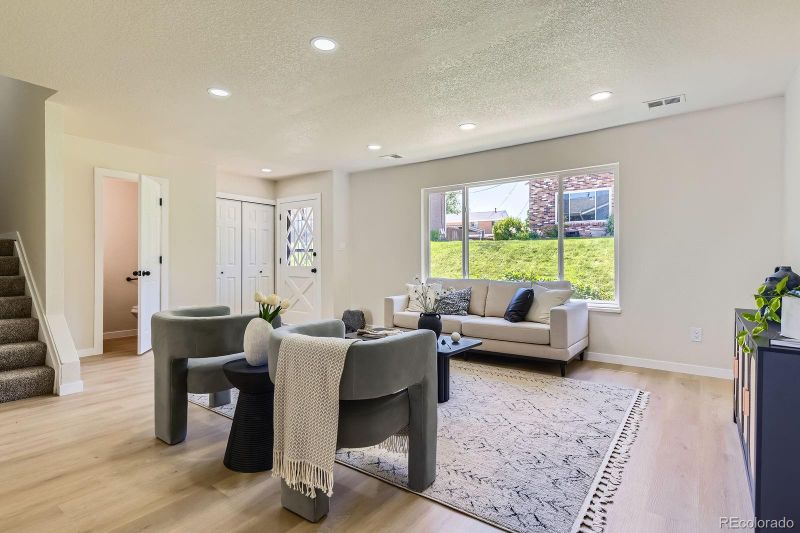 9263 E Nassau Ave, Denver, CO 80237