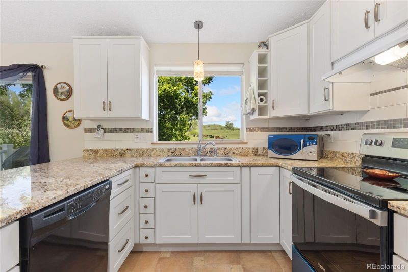 2251 Cliffrose Ln, Louisville, CO 80027
