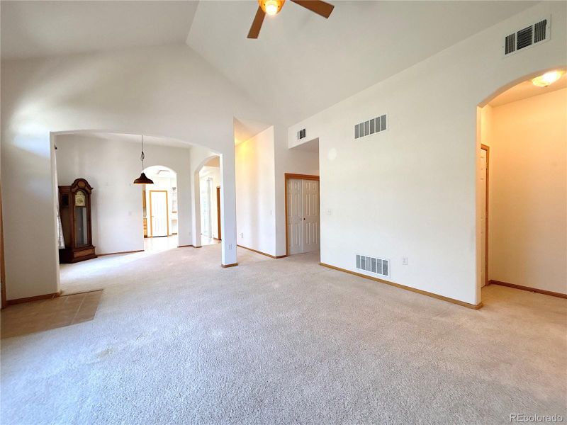 3231 E 102nd Pl, Thornton, CO 80229