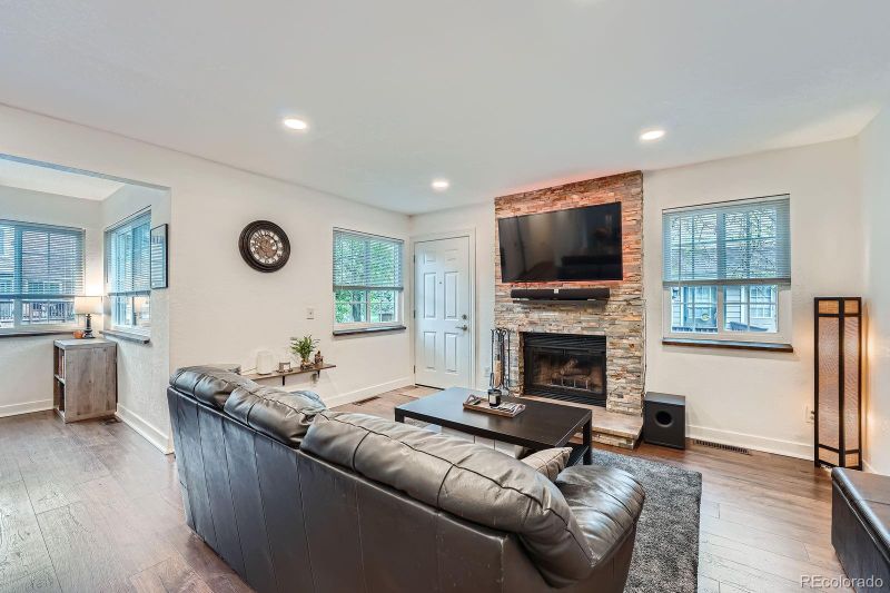 2286 S Pitkin Way #A, Aurora, CO 80013
