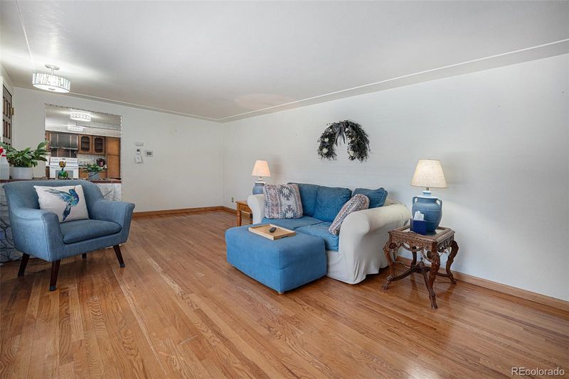805 S Everett St, Lakewood, CO 80226