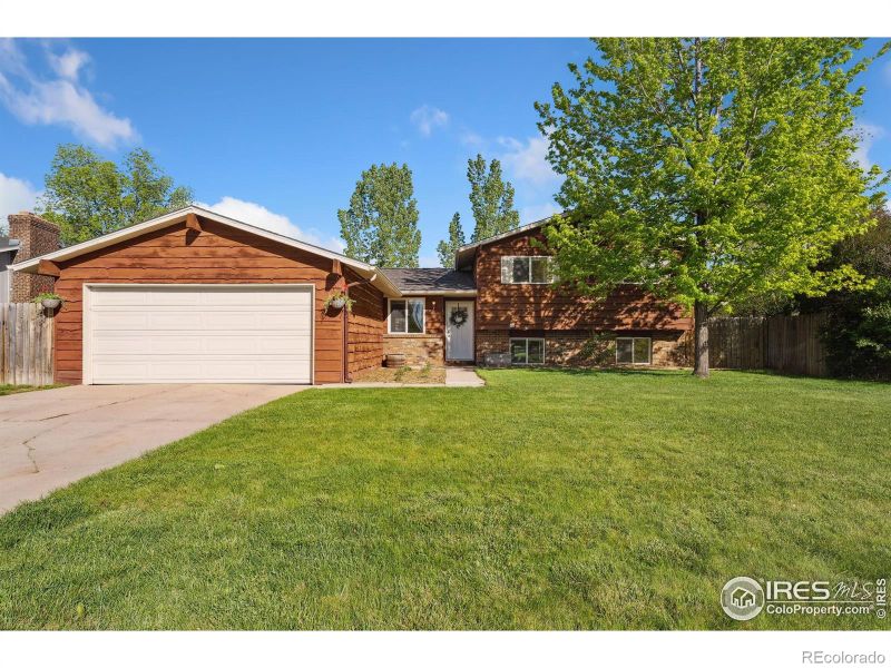 2219 Karakul Dr, Fort Collins, CO 80526