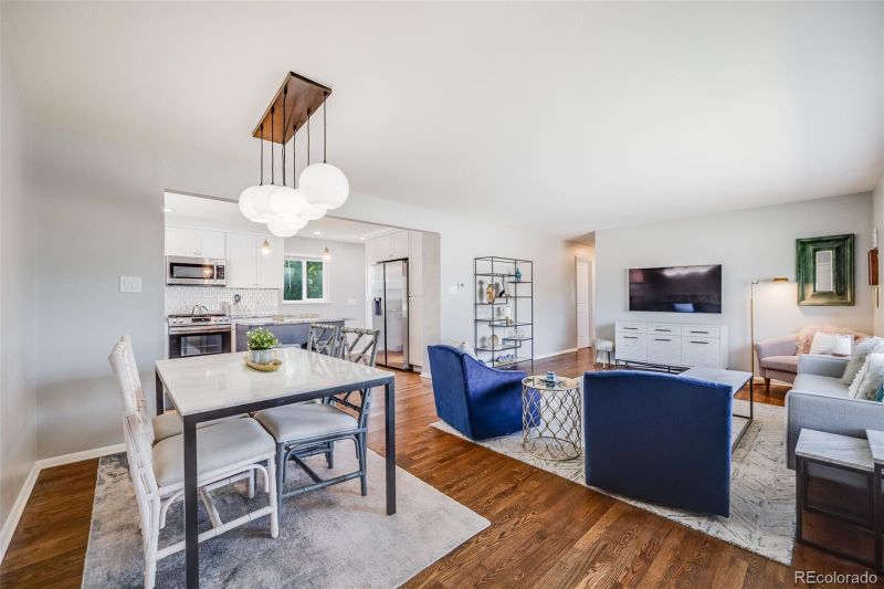 6924 S Albion St, Centennial, CO 80122