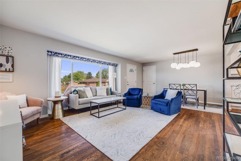 6924 S Albion St, Centennial, CO 80122
