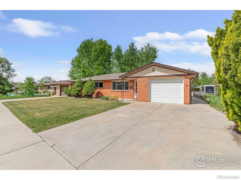 1229 Juniper St, Longmont, CO 80501