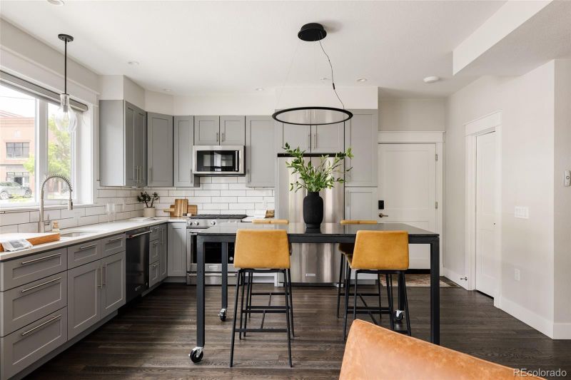 801 8th St, Golden, CO 80401