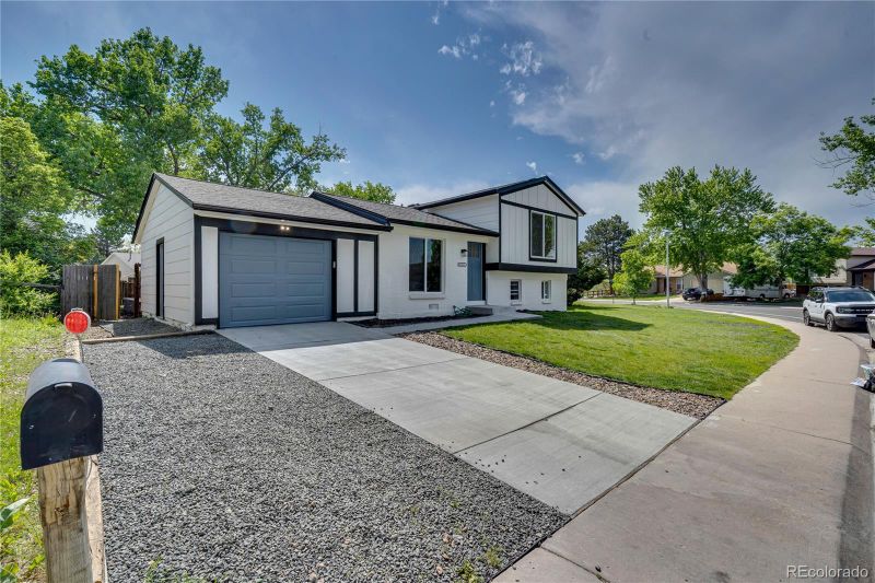 9605 Carr St, Broomfield, CO 80021