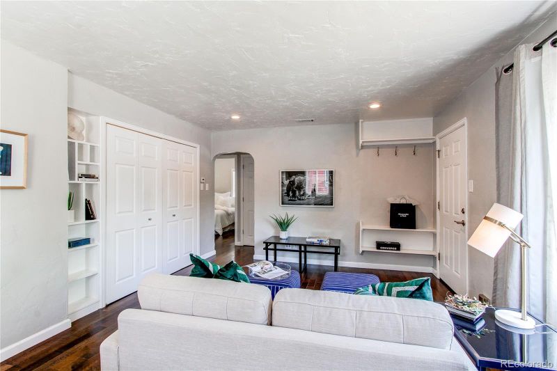 745 S Utica St, Denver, CO 80219