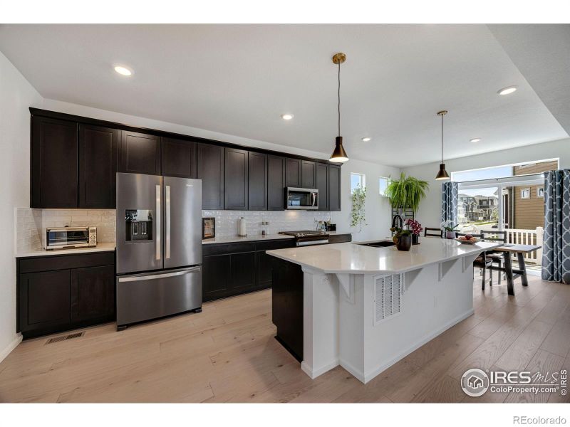 542 Highlands Cir, Erie, CO 80516