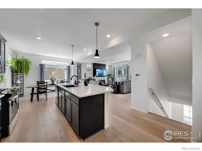 542 Highlands Cir, Erie, CO 80516