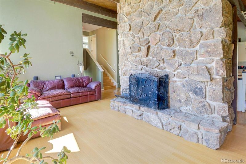 100 Wildcat Ln, Boulder, CO 80304
