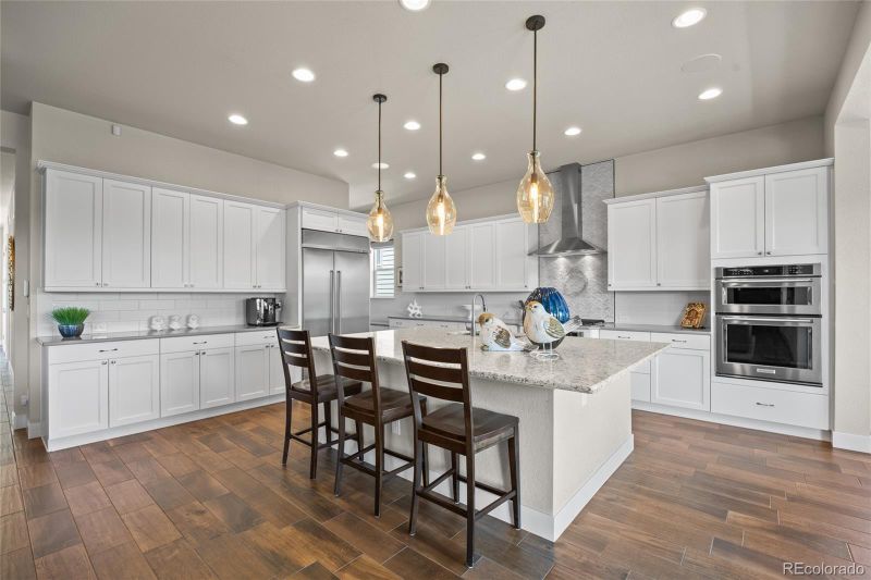 8142 S Langdale Way, Aurora, CO 80016