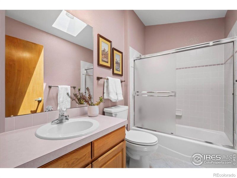 1528 16th Pl, Longmont, CO 80501