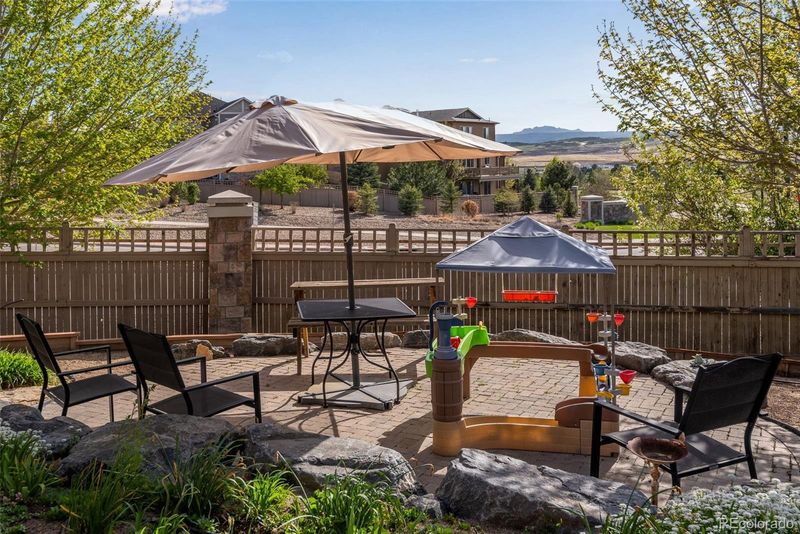 4000 Donnington Cir, Castle Rock, CO 80104