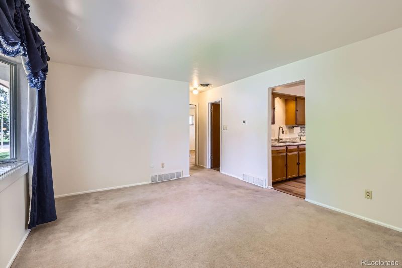 912 S Kingston St, Aurora, CO 80012