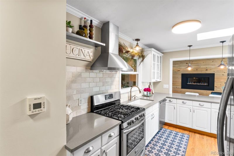 11224 W 28th Pl, Lakewood, CO 80215