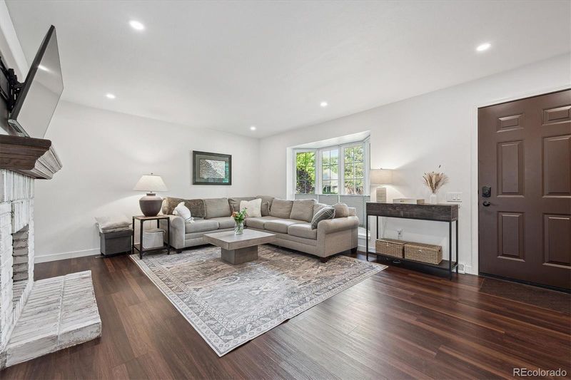 8981 E Amherst Dr #E, Denver, CO 80231