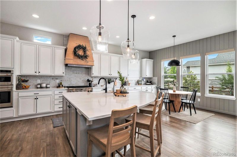 3091 Keepsake Way, Castle Rock, CO 80109